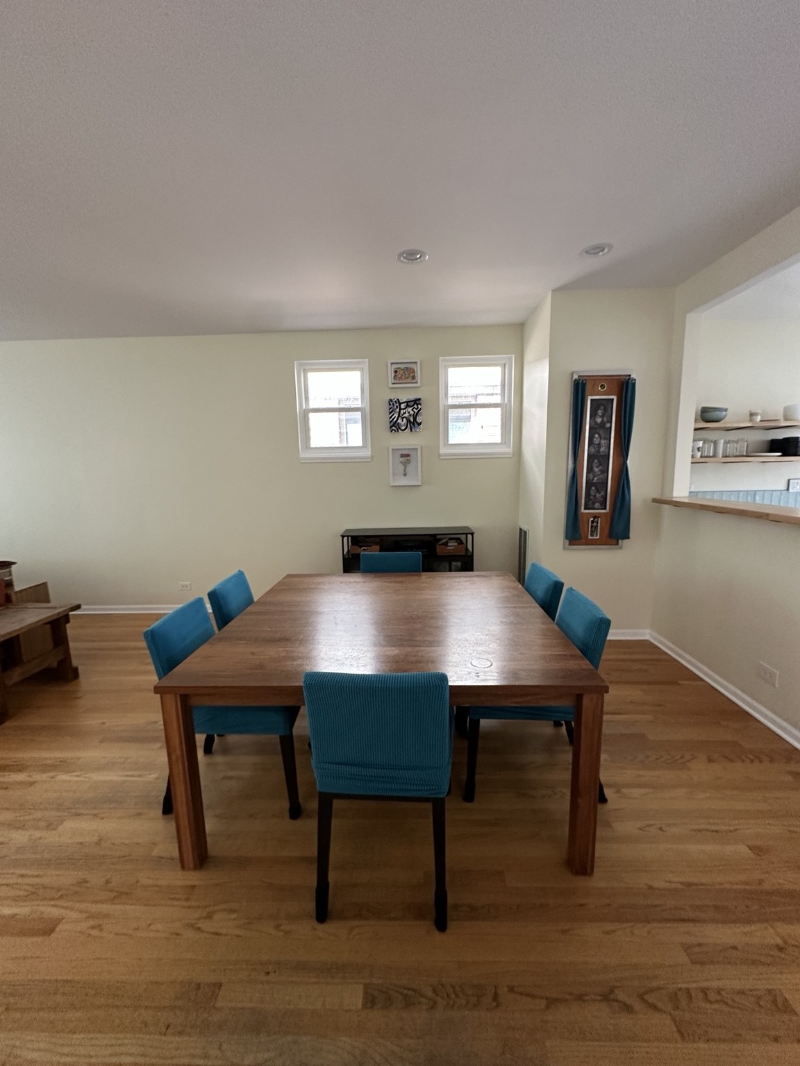 Dining room and kitchen connection